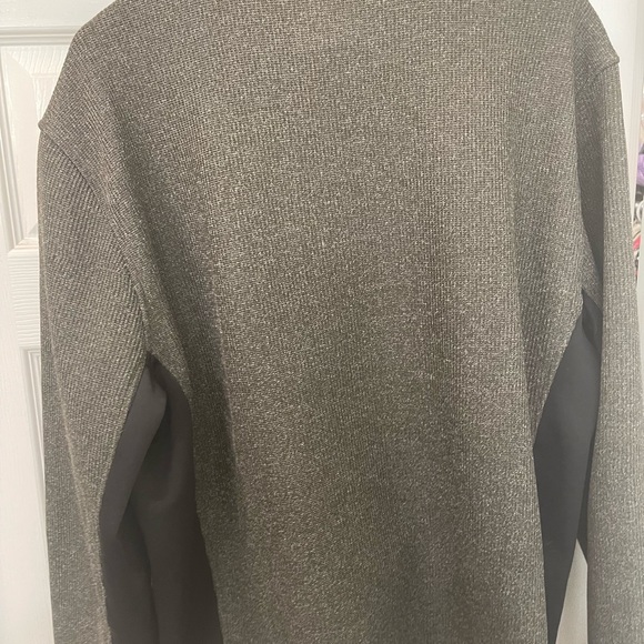 Men’s Izod performance jacket - Picture 3 of 3